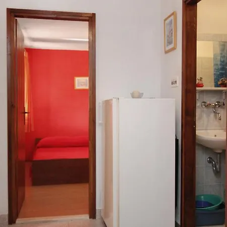 Family Friendly Seaside Vinisce, Trogir - 5946 Apartman *